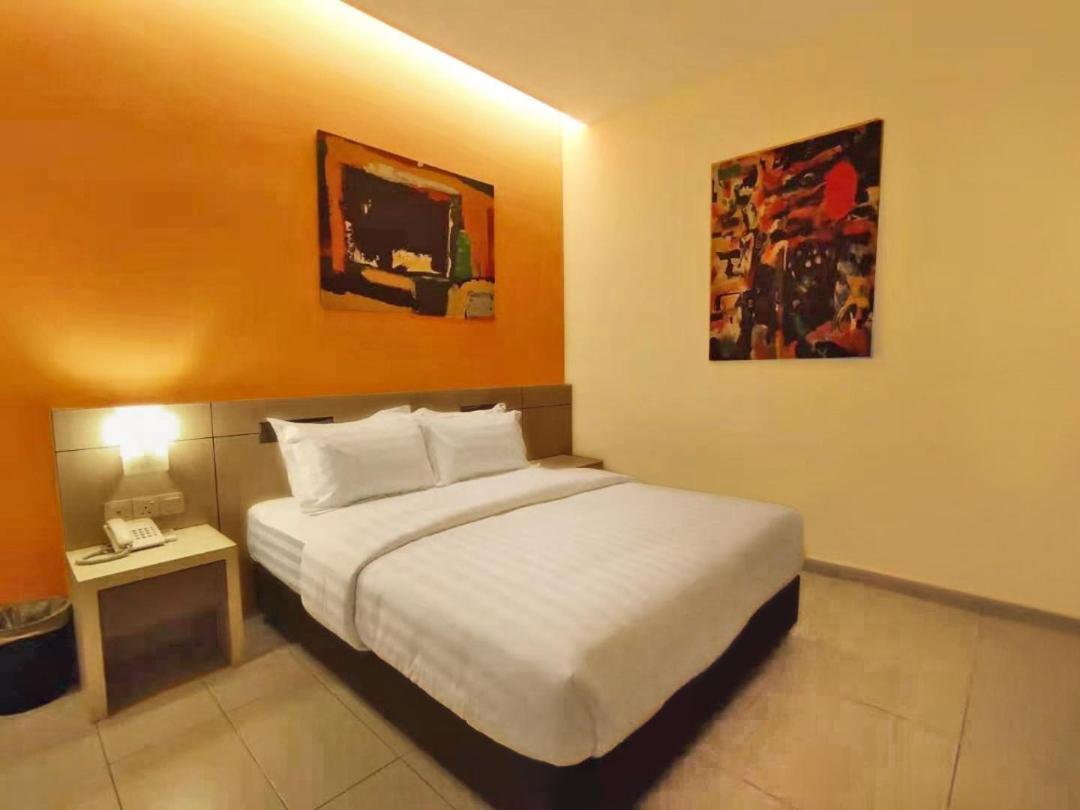 Kluang Riverview Hotel ภายนอก รูปภาพ