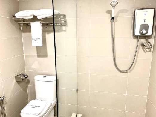 Kluang Riverview Hotel ภายนอก รูปภาพ
