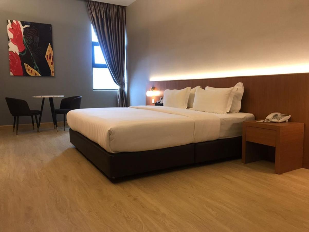Kluang Riverview Hotel ภายนอก รูปภาพ
