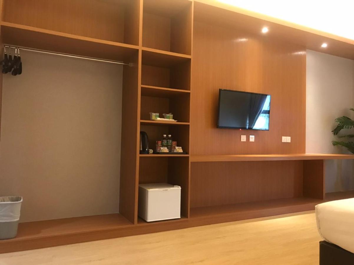 Kluang Riverview Hotel ภายนอก รูปภาพ